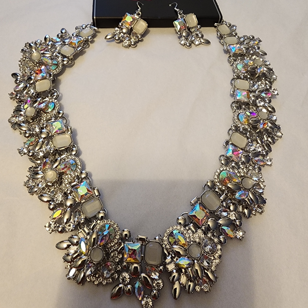 Elegant Silver Statement Necklace and Earring Set